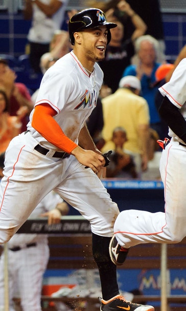 VIDEO: Marcell Ozuna's sacrifice fly lifts Marlins to win in a walk-off